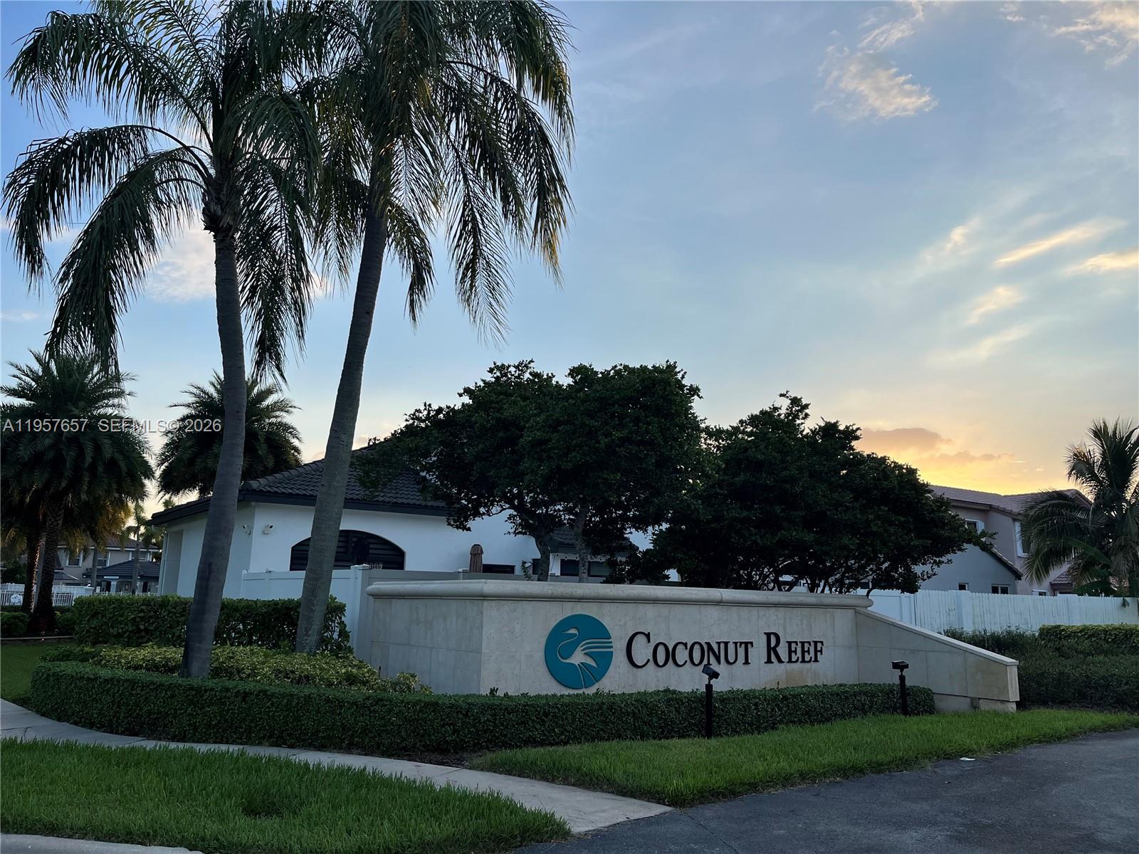 1378 SW 180th Ave Pembroke Pines, FL 33029