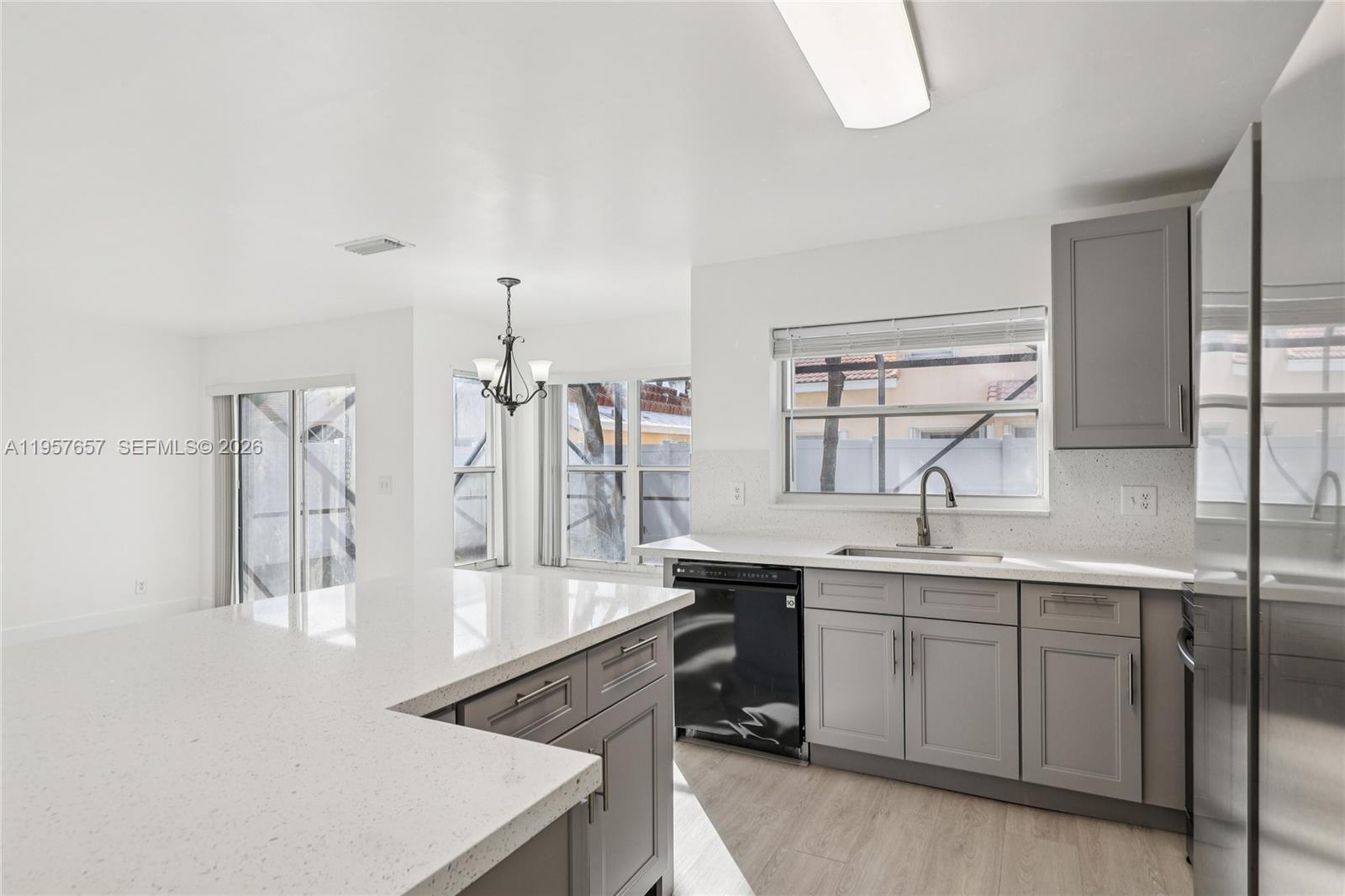 1378 SW 180th Ave Pembroke Pines, FL 33029