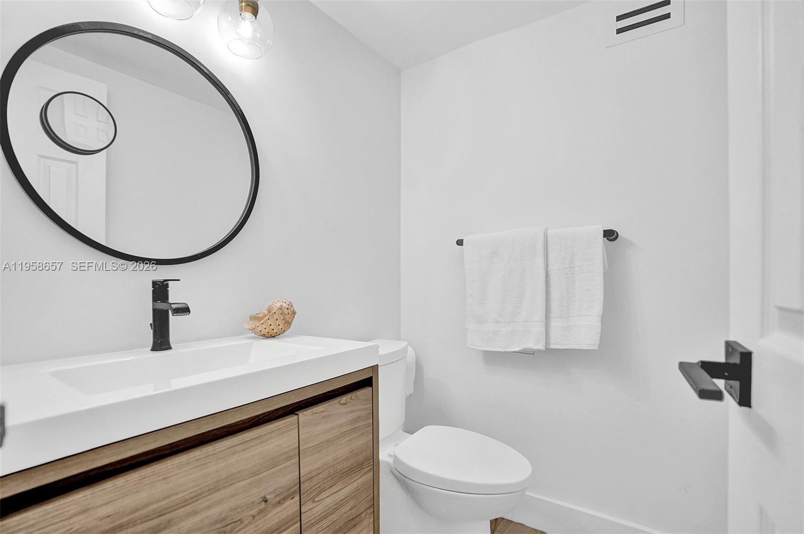 2501 S Ocean Dr #823 (Available April 1) Hollywood, FL 33019