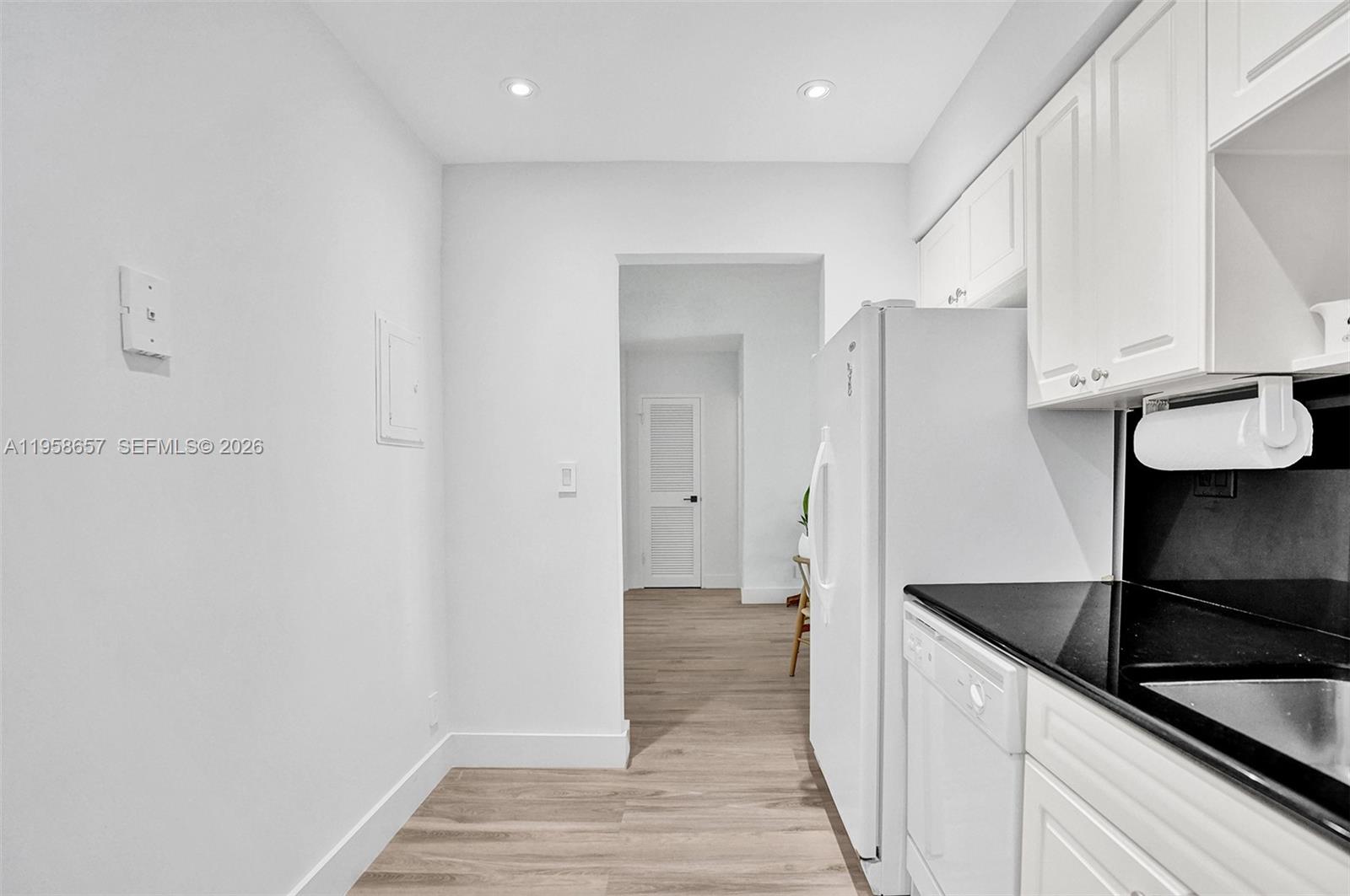 2501 S Ocean Dr #823 (Available April 1) Hollywood, FL 33019