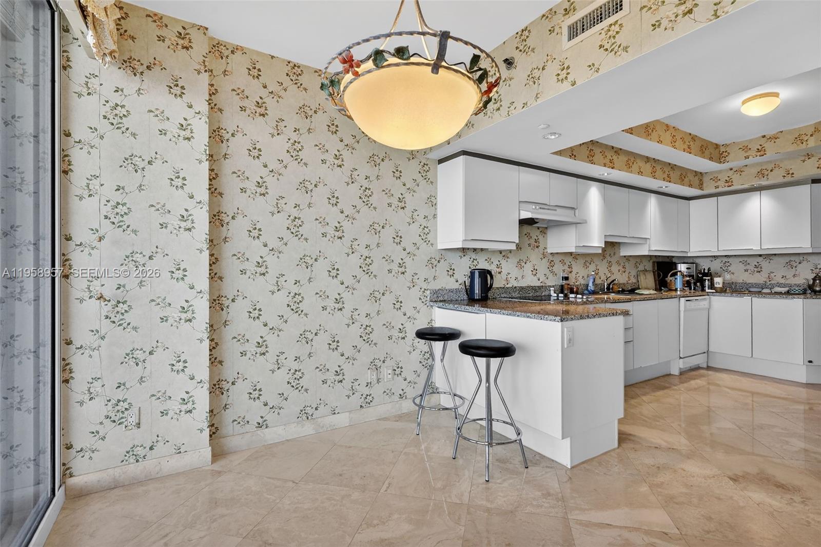 7000 Island Blvd #1604 Aventura, FL 33160