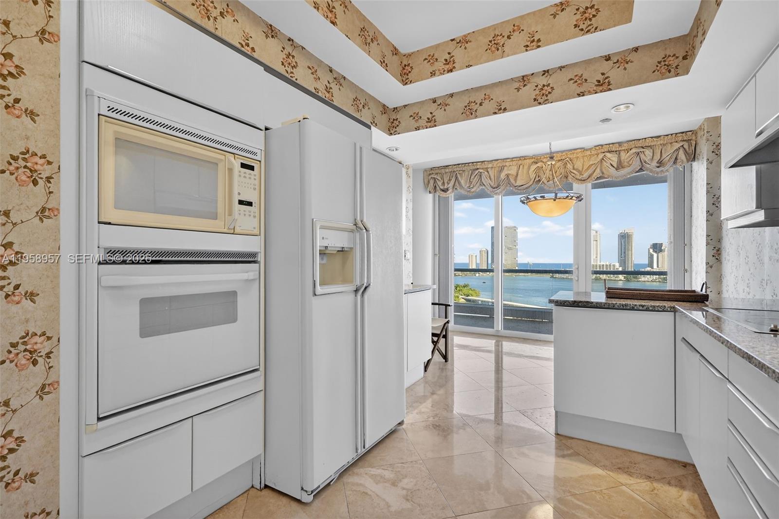 7000 Island Blvd #1604 Aventura, FL 33160