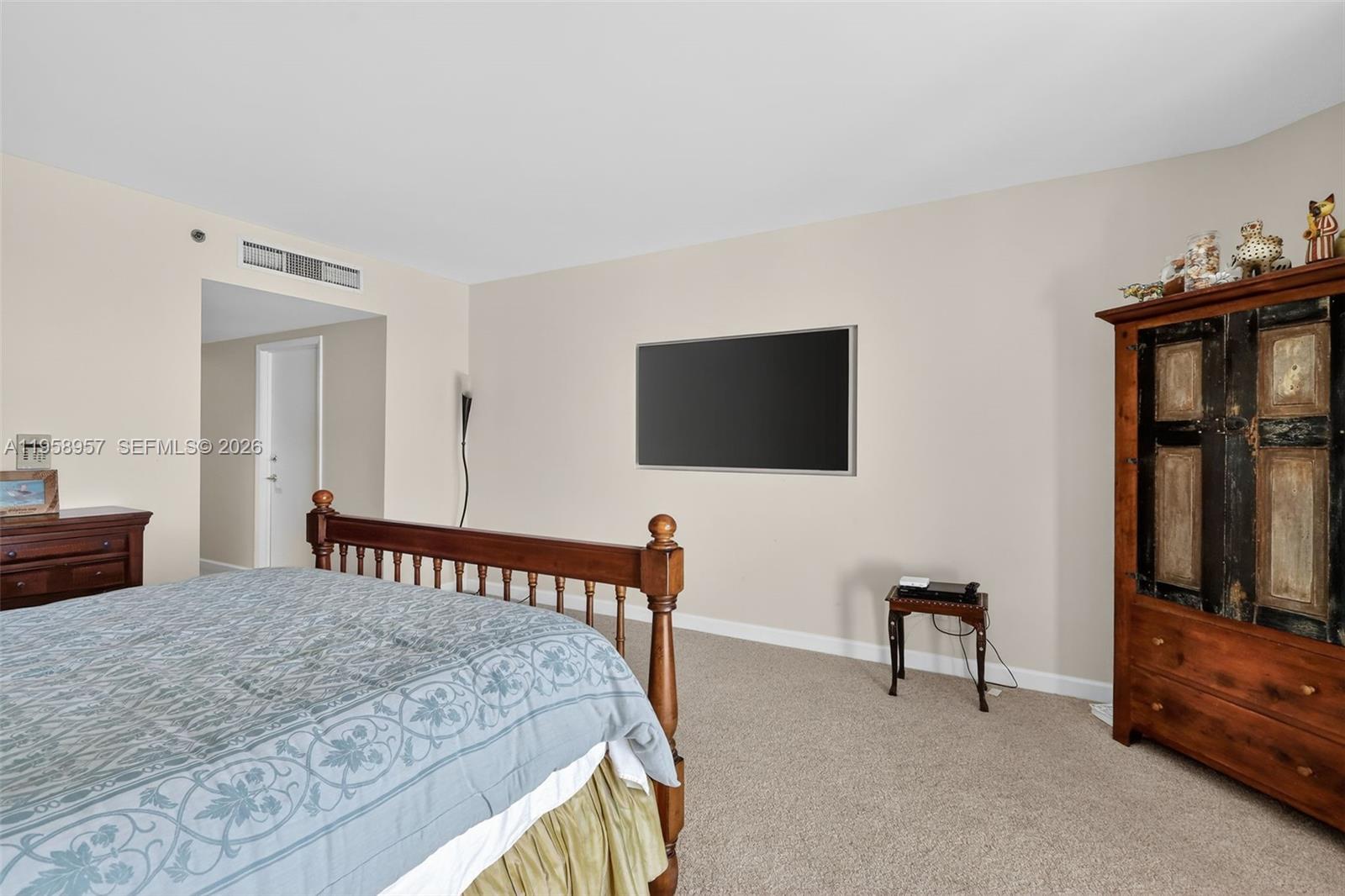 7000 Island Blvd #1604 Aventura, FL 33160