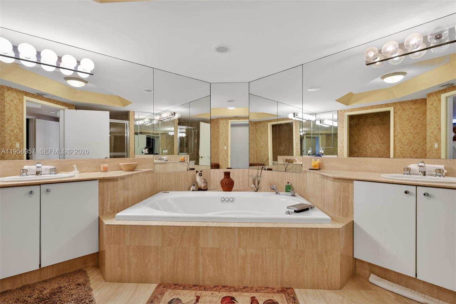 7000 Island Blvd #1604 Aventura, FL 33160