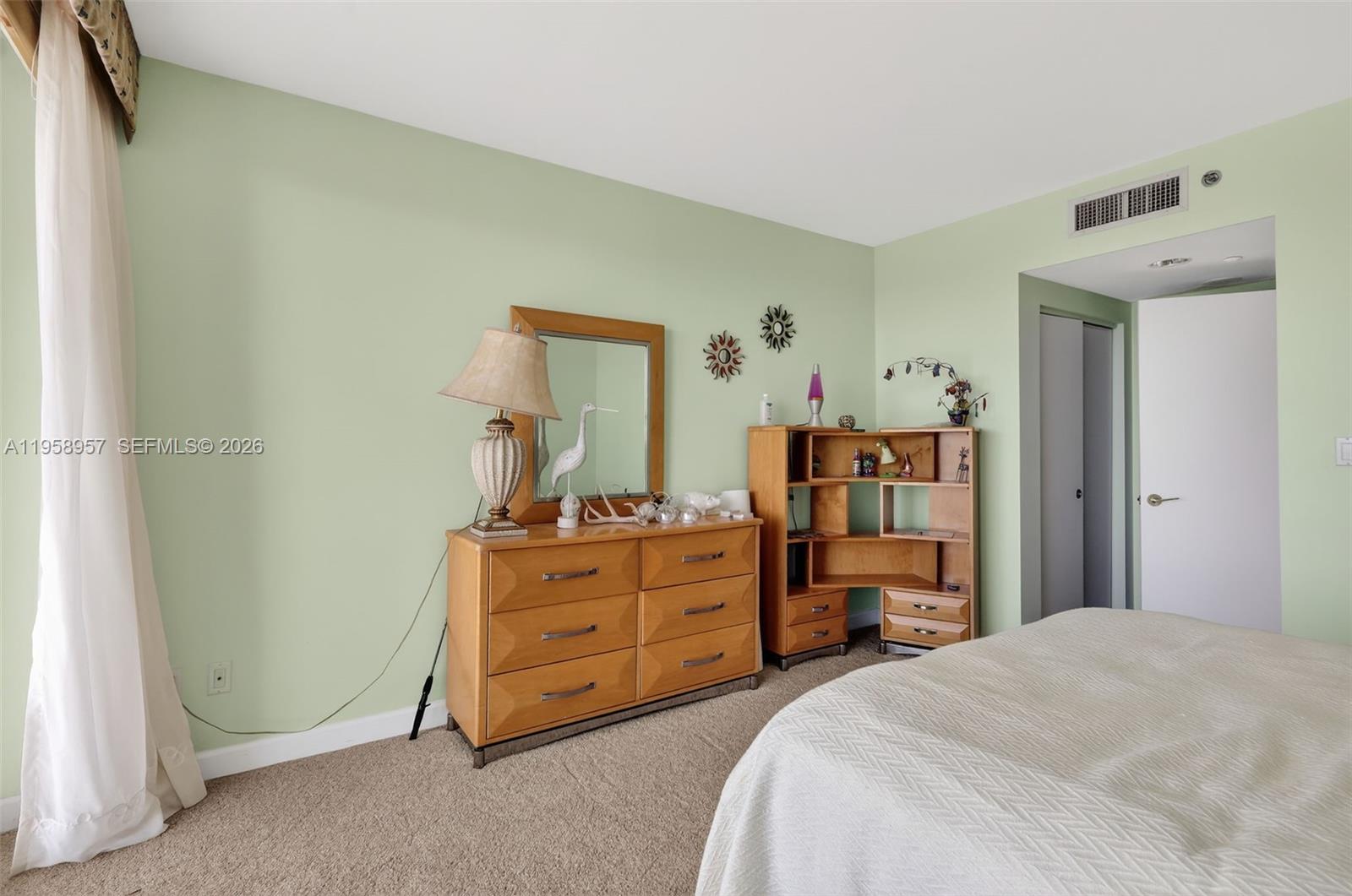 7000 Island Blvd #1604 Aventura, FL 33160