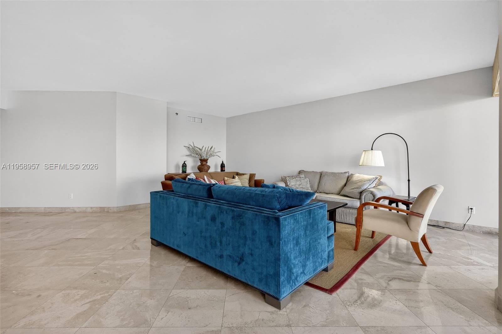 7000 Island Blvd #1604 Aventura, FL 33160