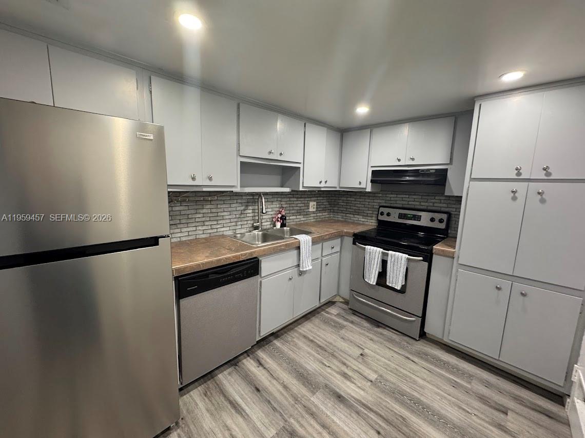 400 Kings Pt Dr #706 Sunny Isles Beach, FL 33160