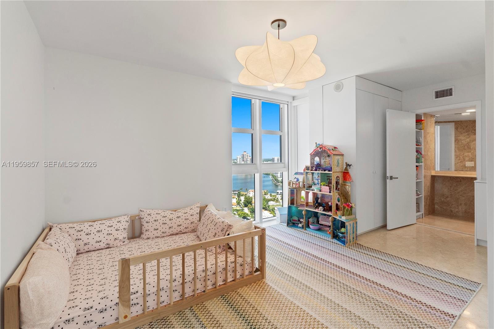 image Ocean Three Condo43