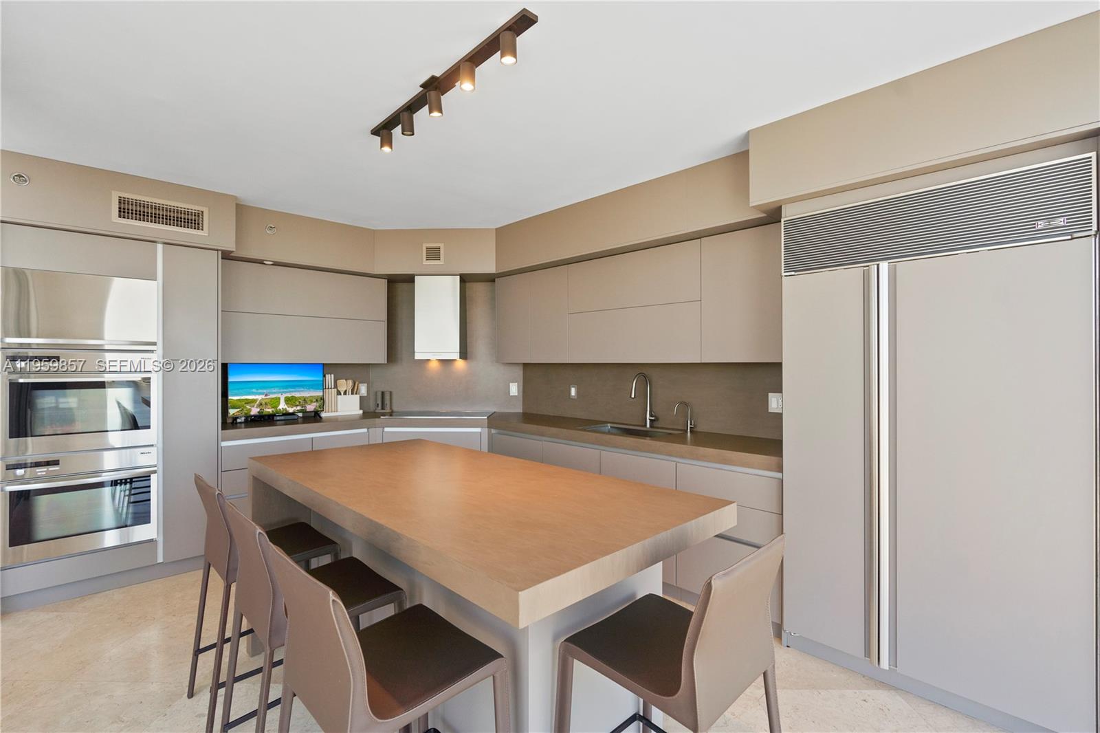 image Ocean Three Condo48