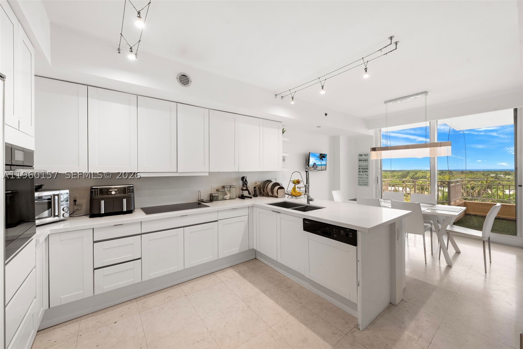 image Ocean Tower One54