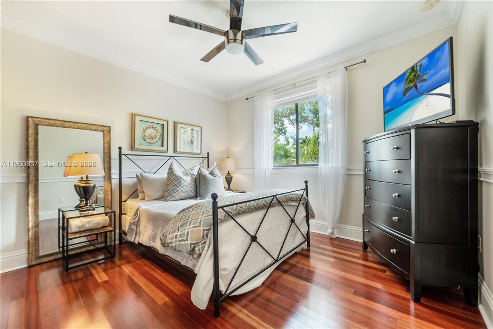 5621 SW 68th Ct Miami, FL 33143