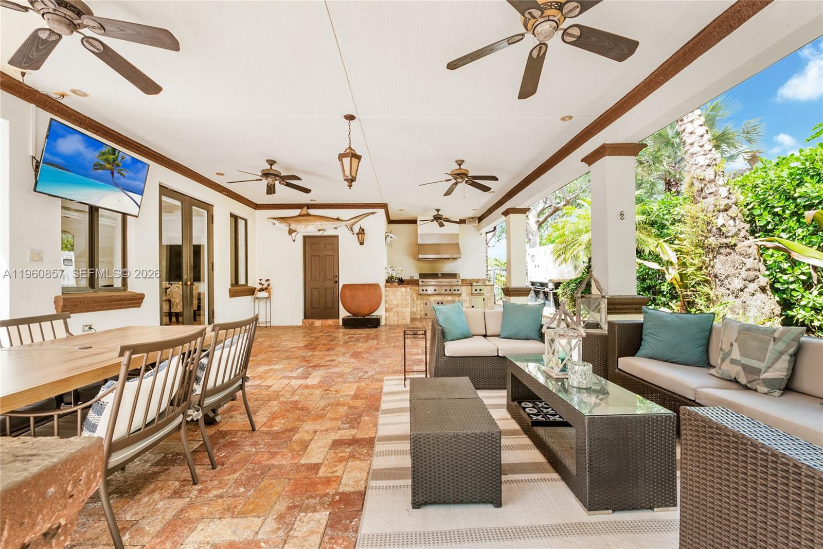 5621 SW 68th Ct Miami, FL 33143