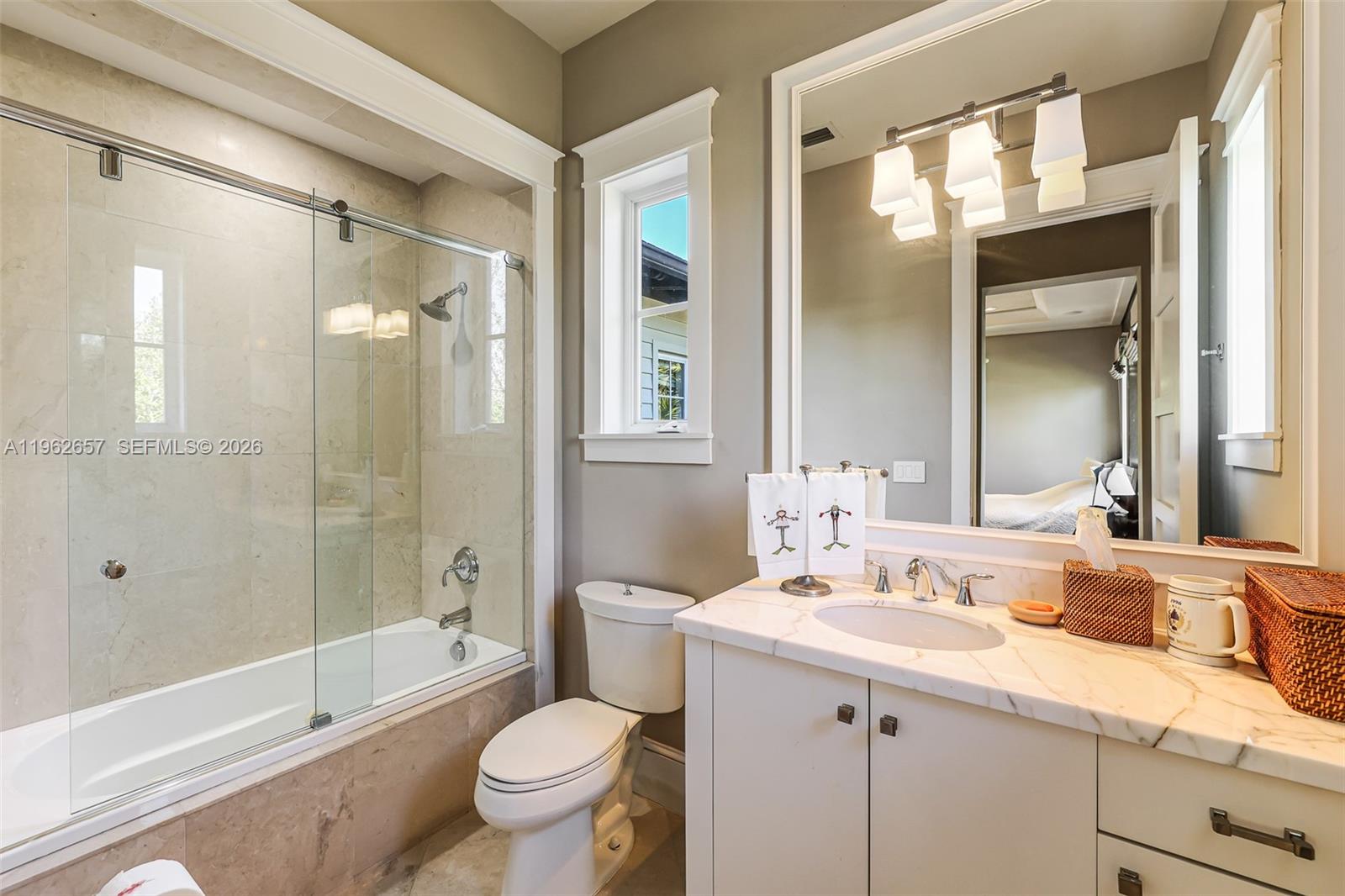 9320 Balada St Coral Gables, FL 33156