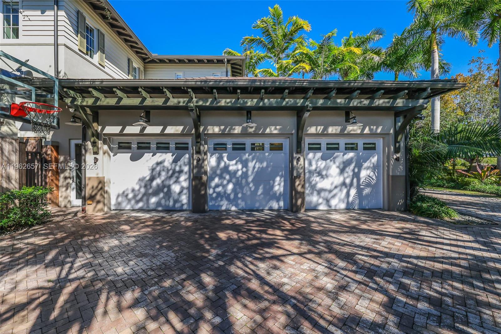 9320 Balada St Coral Gables, FL 33156