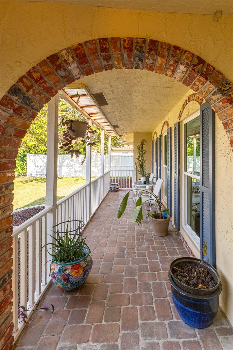 12126 NW 32nd Pl Coral Springs, FL 33065