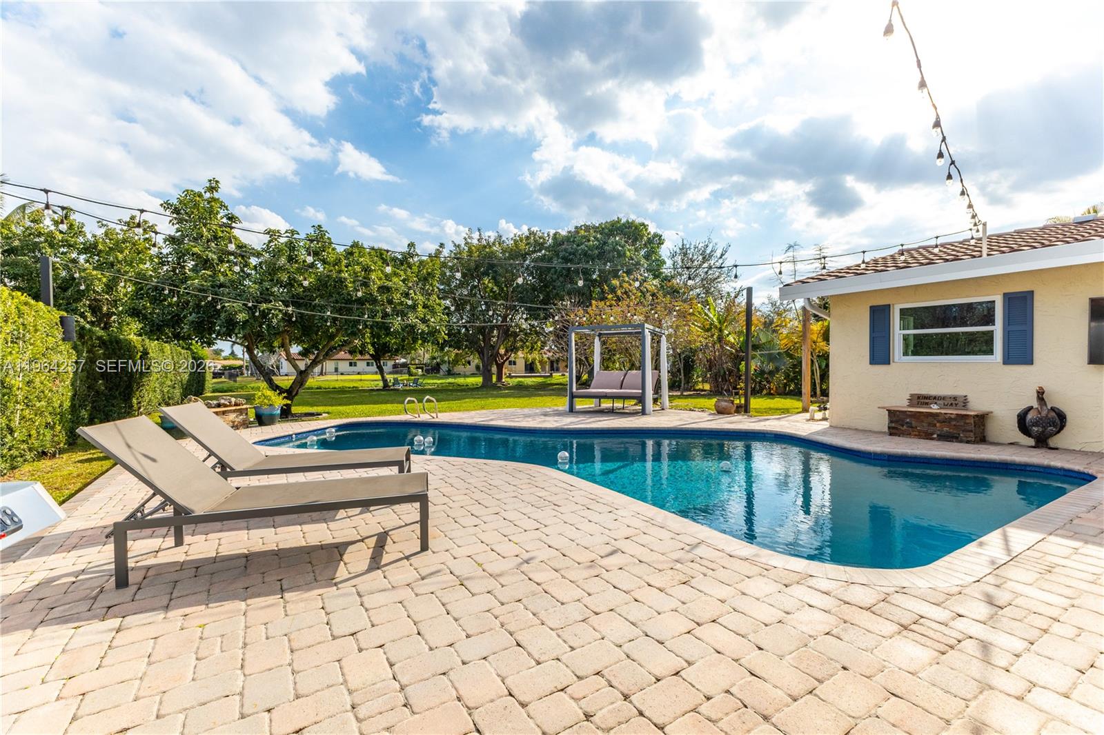 12126 NW 32nd Pl Coral Springs, FL 33065