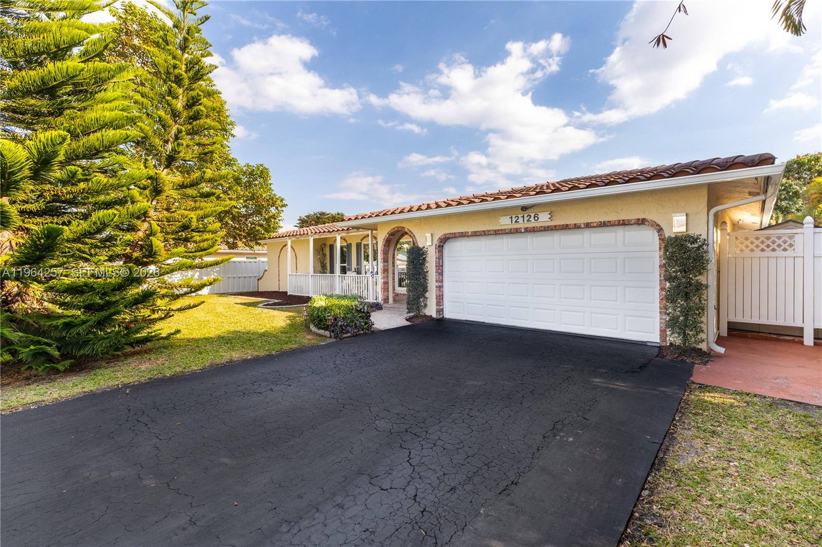 12126 NW 32nd Pl Coral Springs, FL 33065