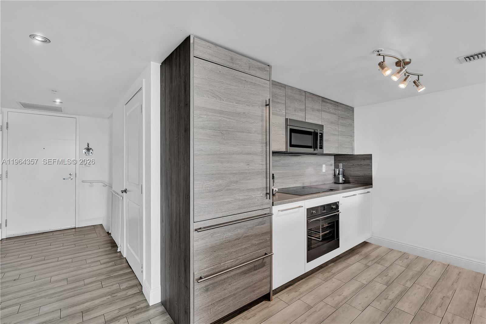 image 400 Sunny Isles10