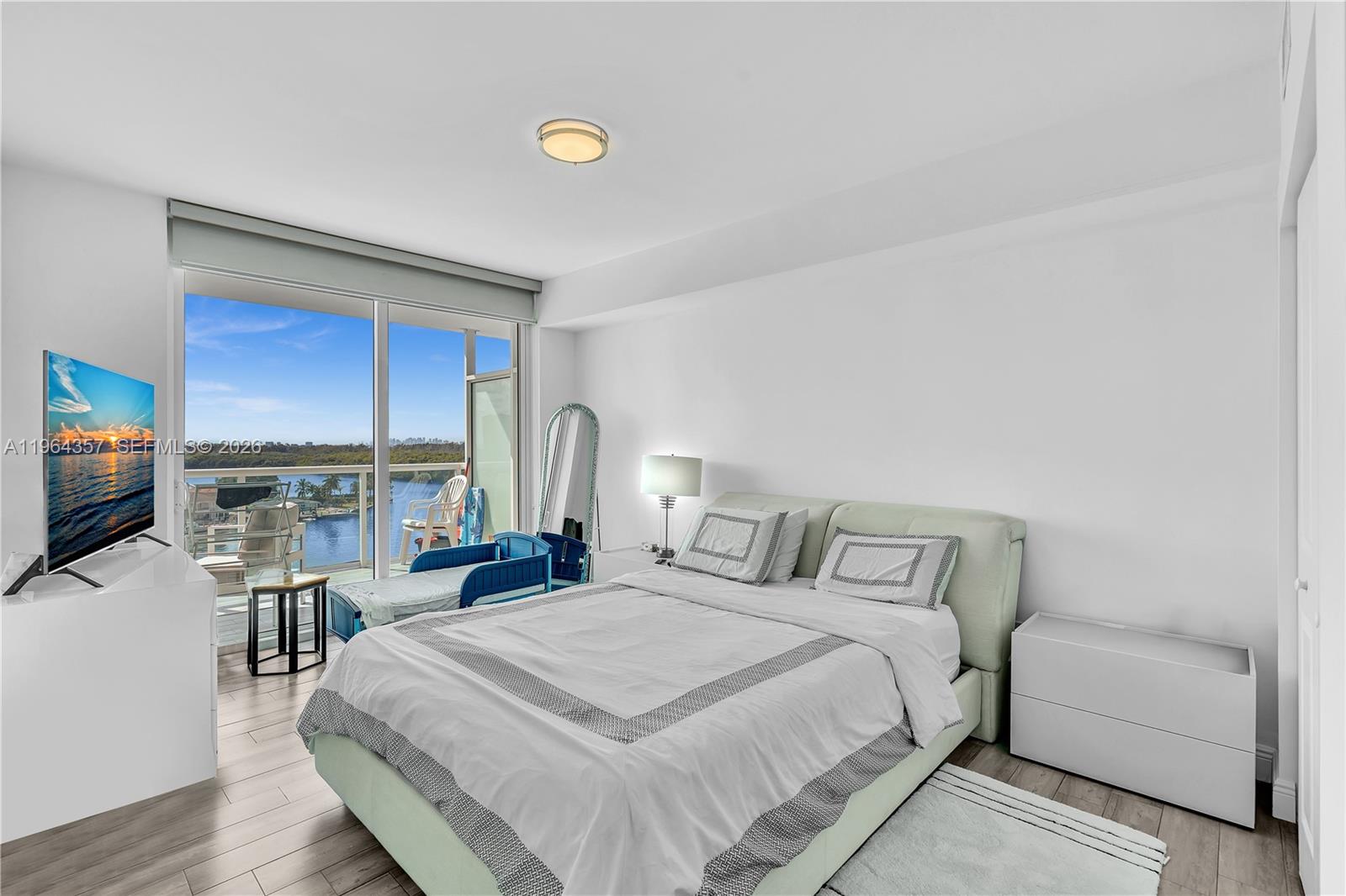 image 400 Sunny Isles12