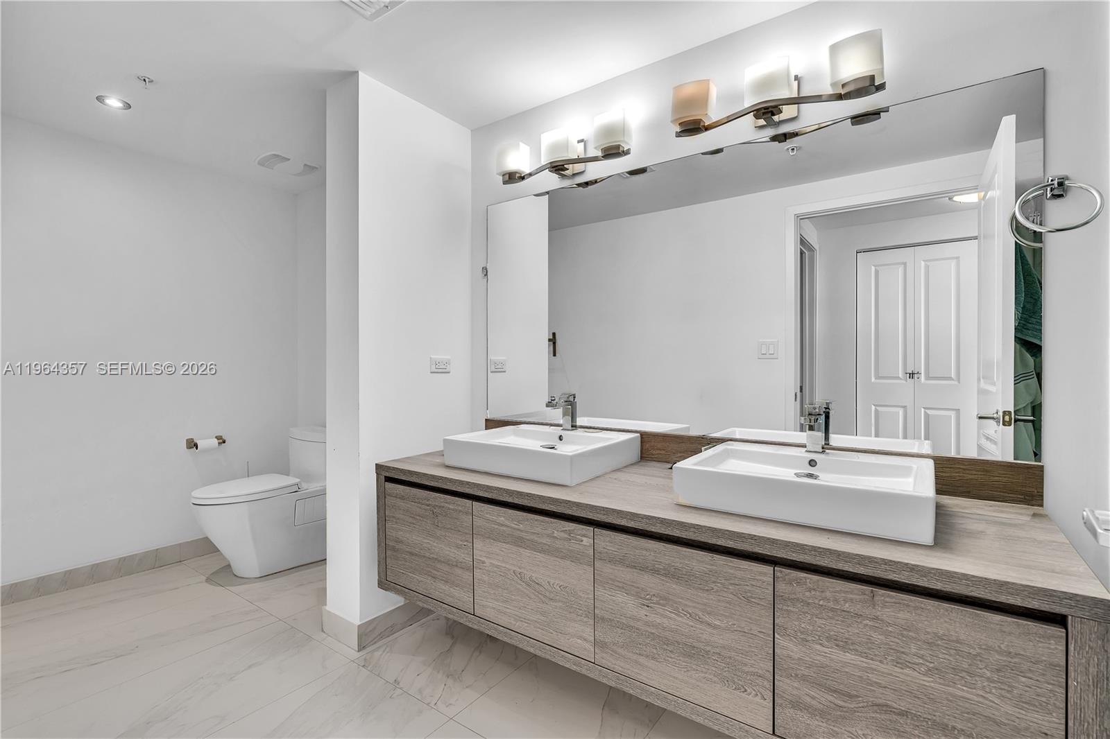 image 400 Sunny Isles19