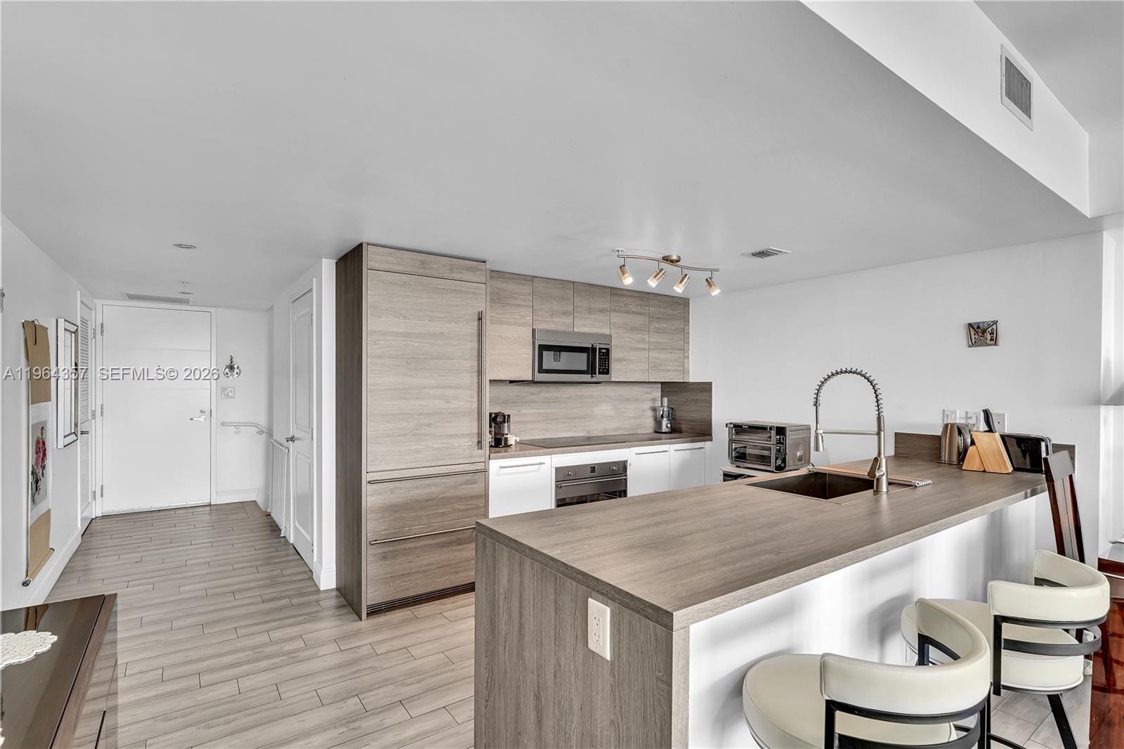 image 400 Sunny Isles8