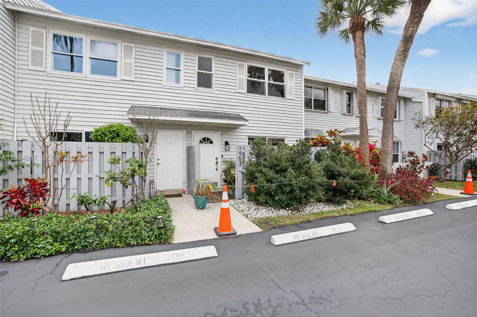 1953 NE 15th Ave Fort Lauderdale, FL 33305