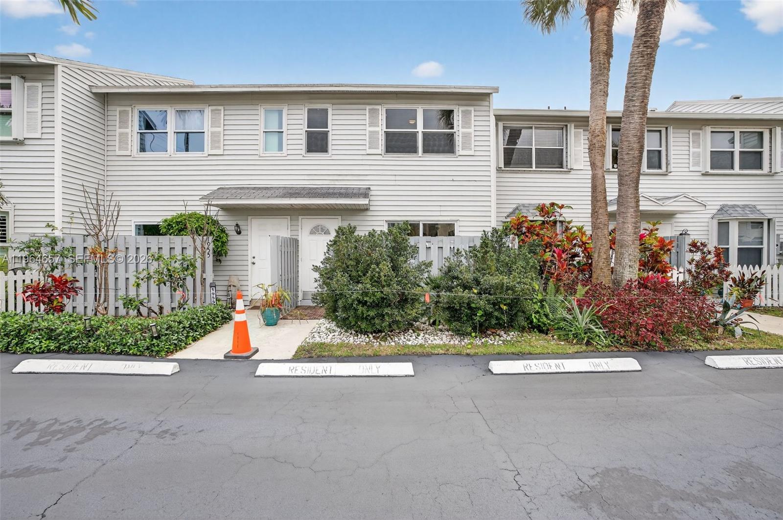 1953 NE 15th Ave Fort Lauderdale, FL 33305