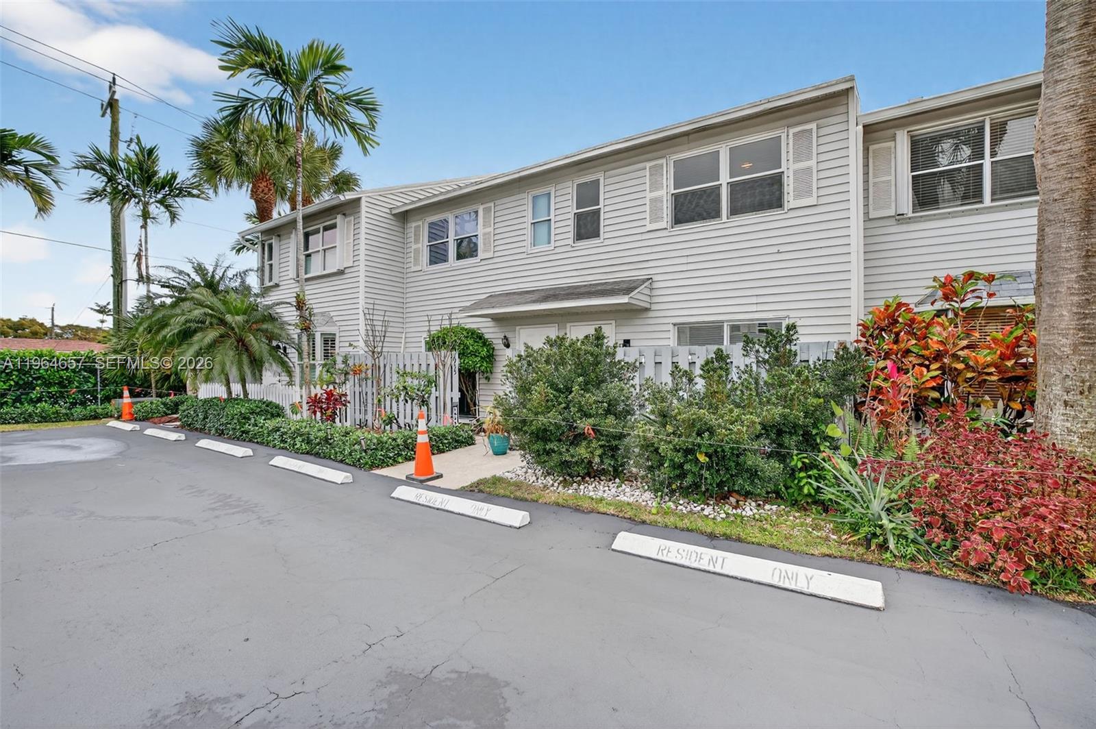 1953 NE 15th Ave Fort Lauderdale, FL 33305