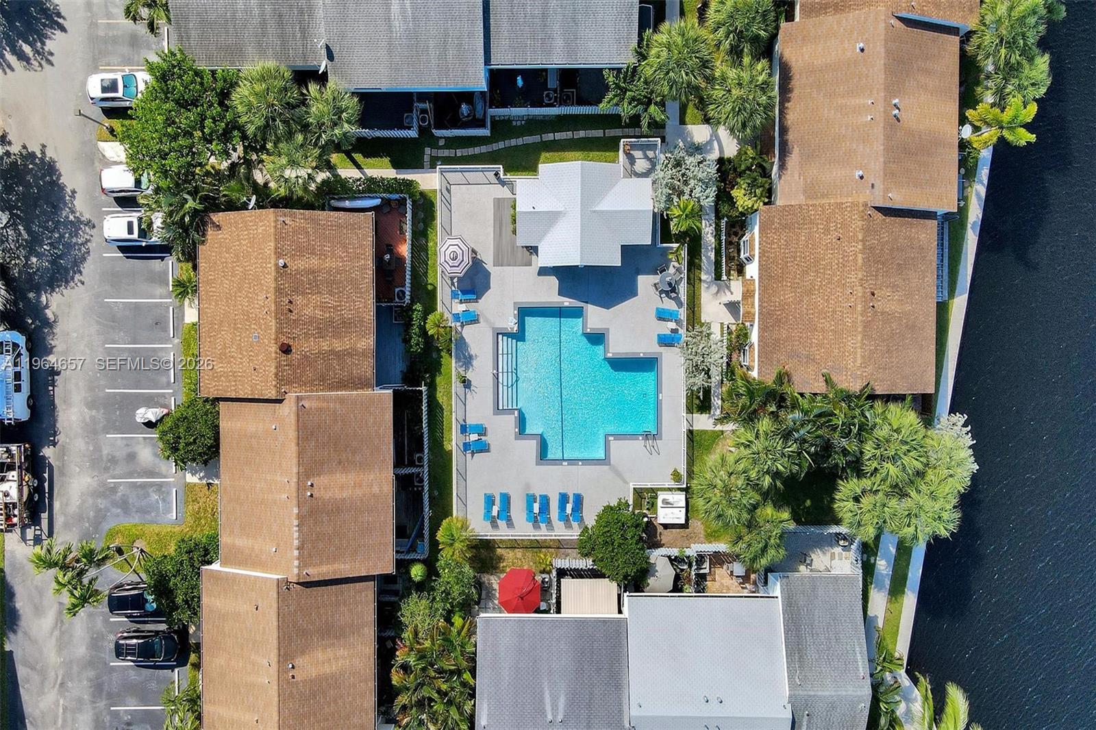 1953 NE 15th Ave Fort Lauderdale, FL 33305