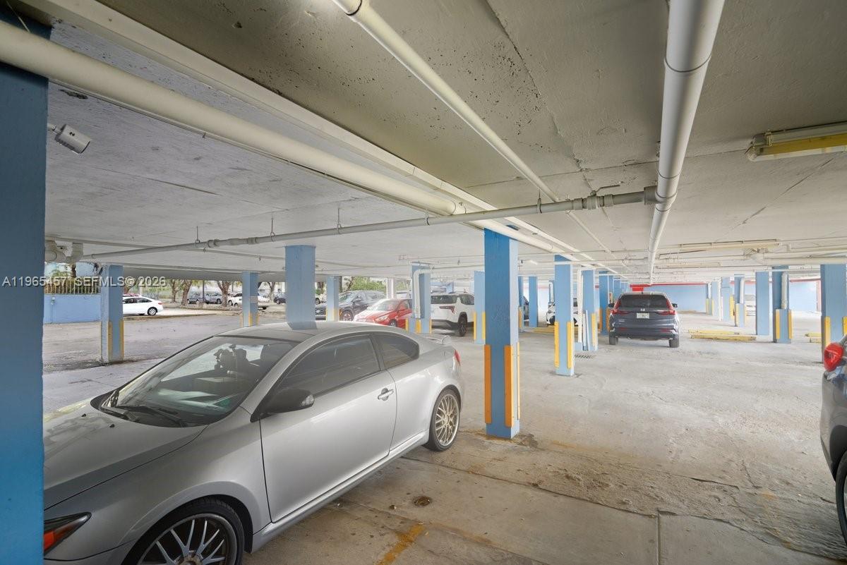 5050 NW 7th St #806 Miami, FL 33126