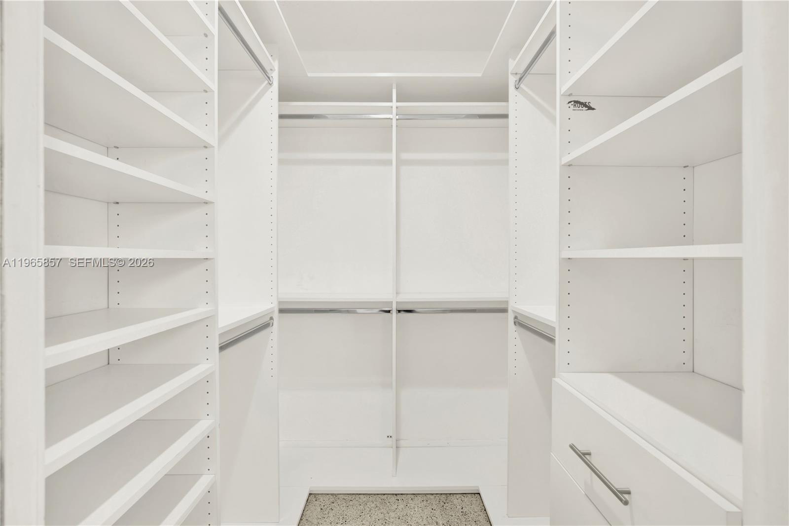 606 SW 58th Ct Miami, FL 33144