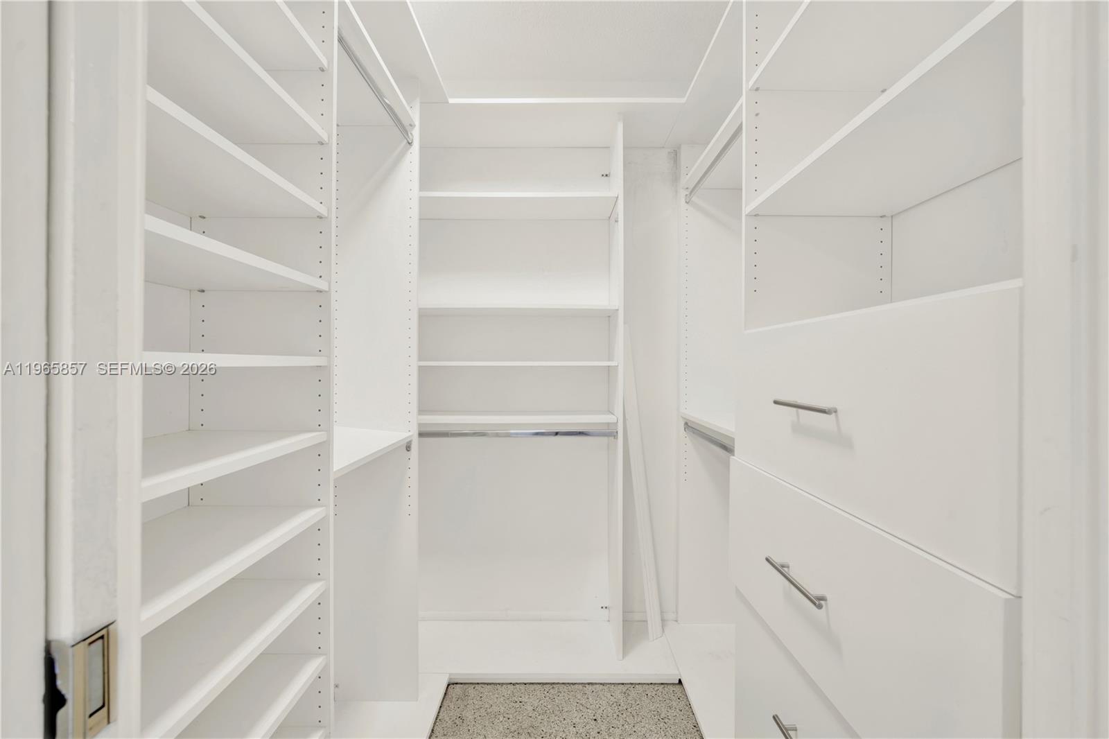 606 SW 58th Ct Miami, FL 33144