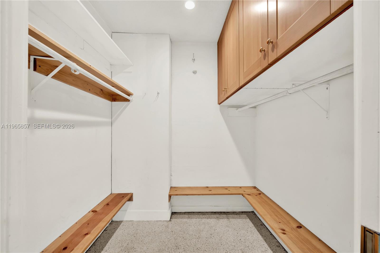 606 SW 58th Ct Miami, FL 33144