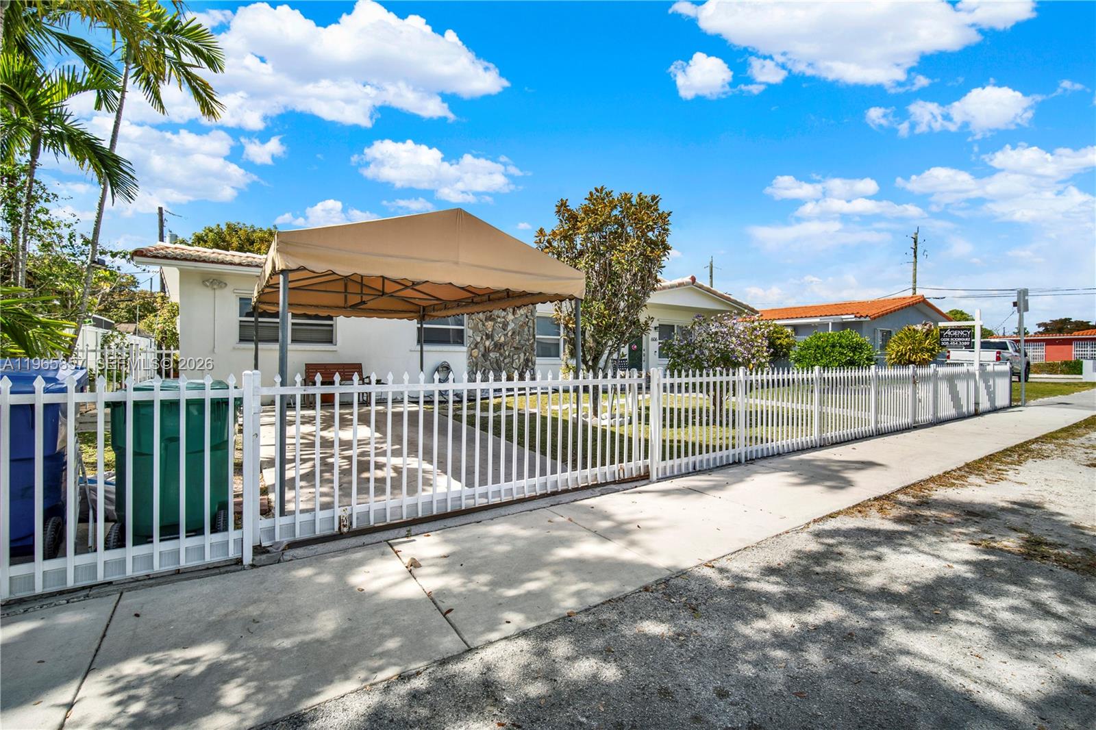 606 SW 58th Ct Miami, FL 33144