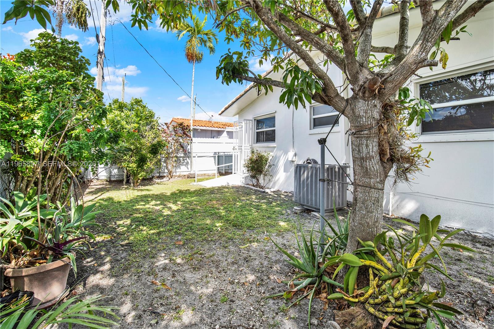 606 SW 58th Ct Miami, FL 33144