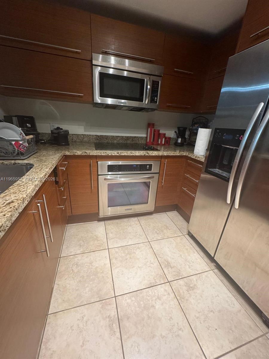 2681 N Flamingo Rd #2302S Sunrise, FL 33323