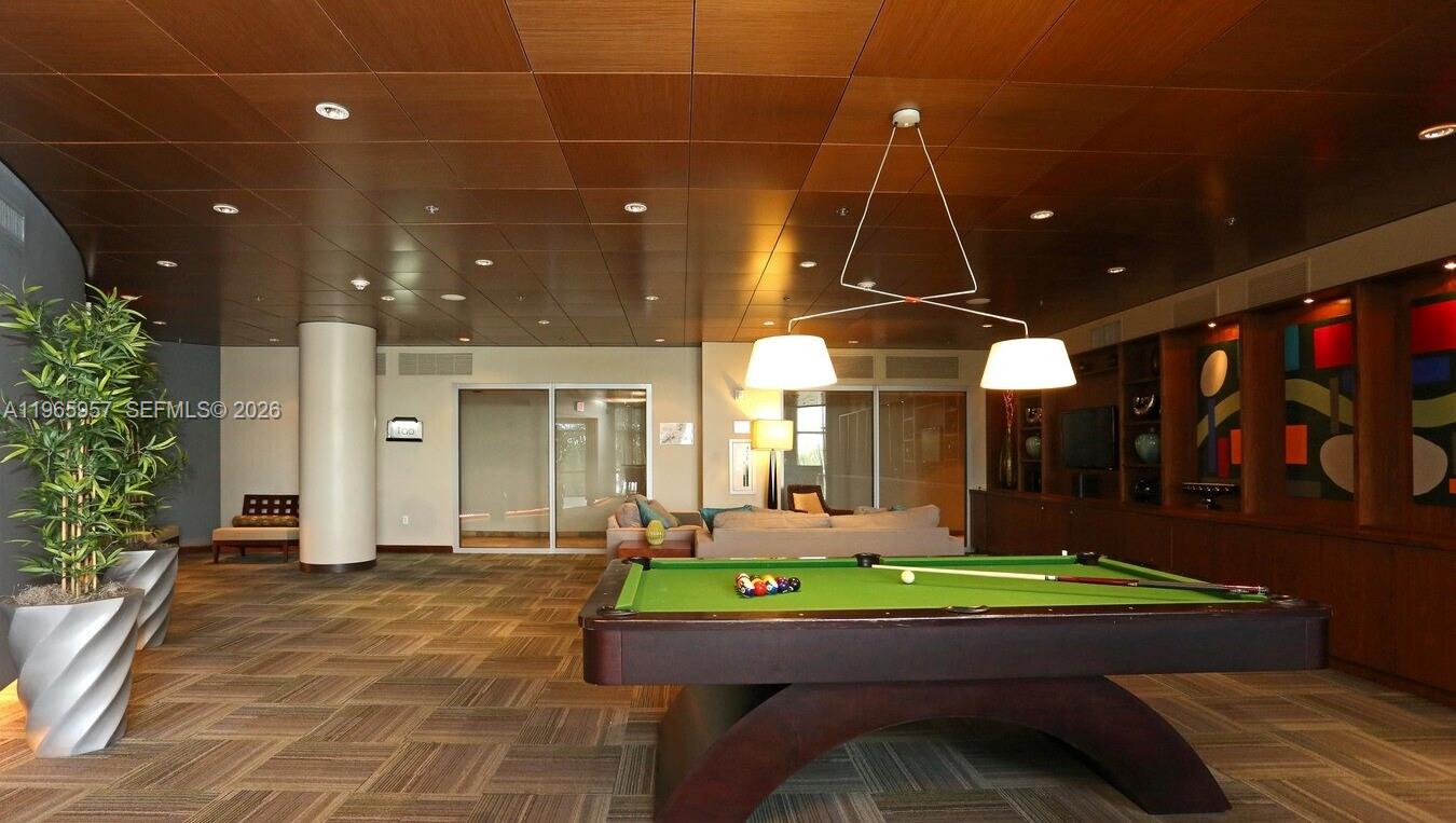 2681 N Flamingo Rd #2302S Sunrise, FL 33323