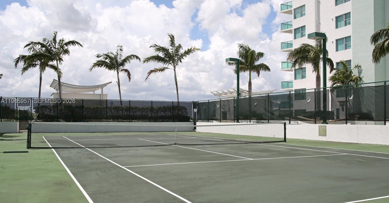 2681 N Flamingo Rd #2302S Sunrise, FL 33323