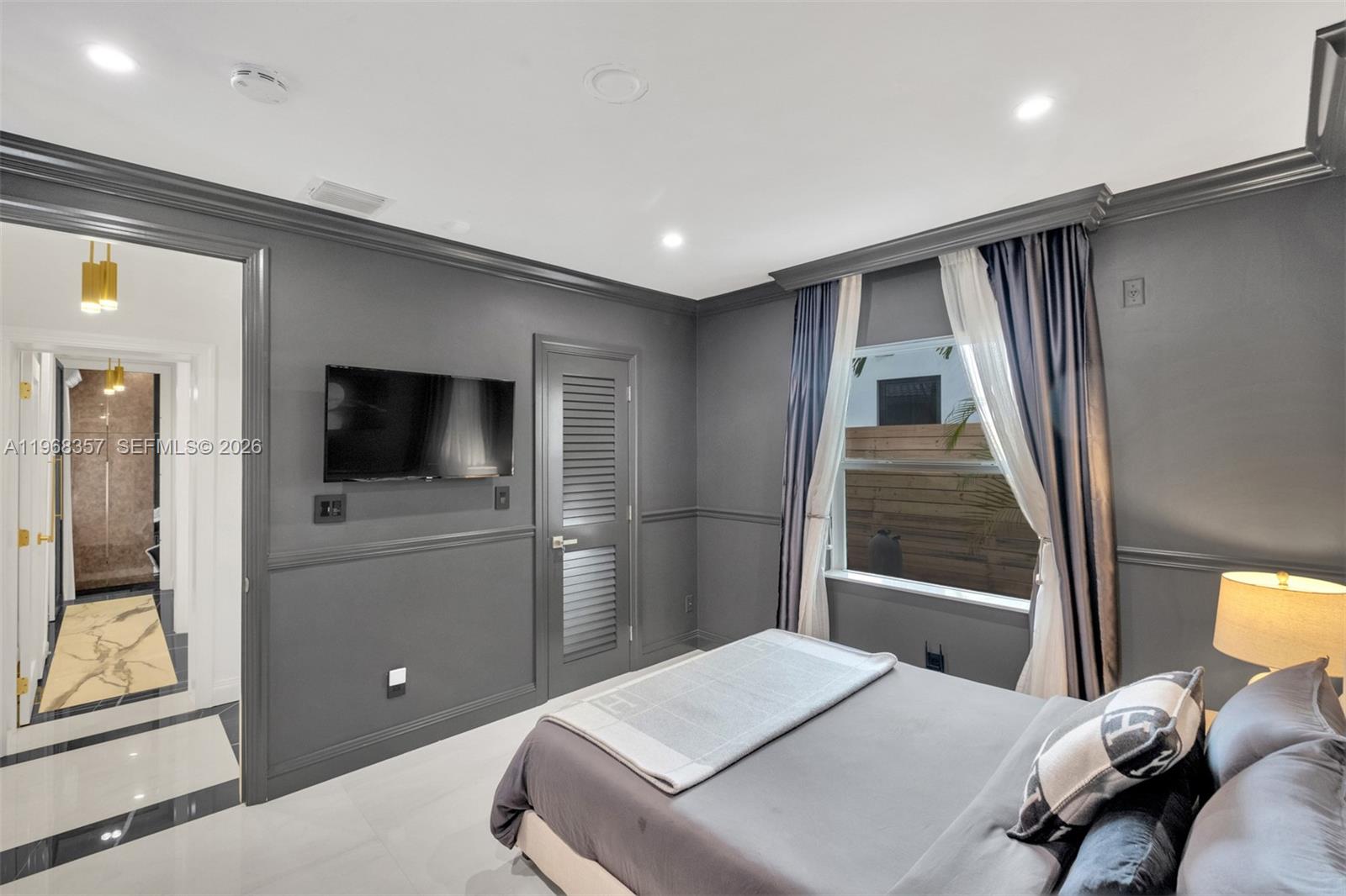 726 NE 17th Way Fort Lauderdale, FL 33304