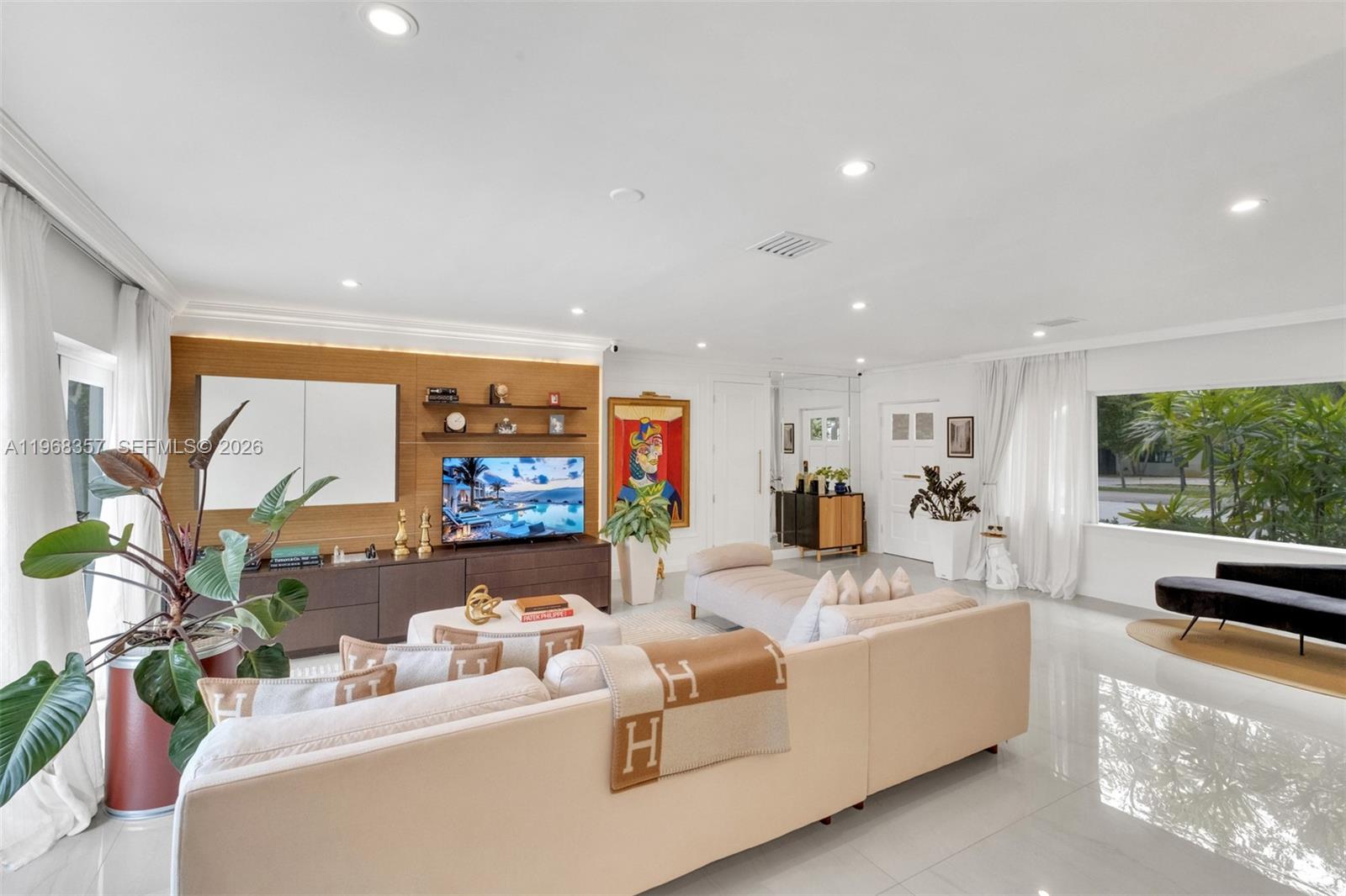 726 NE 17th Way Fort Lauderdale, FL 33304