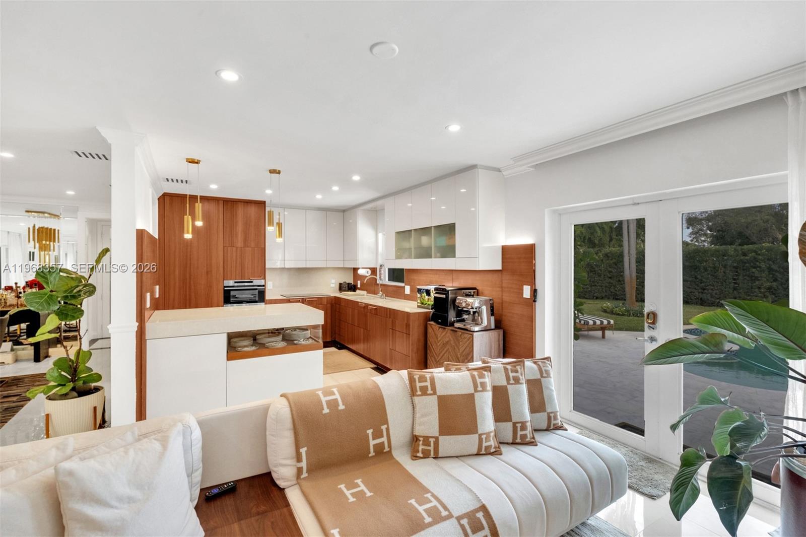 726 NE 17th Way Fort Lauderdale, FL 33304