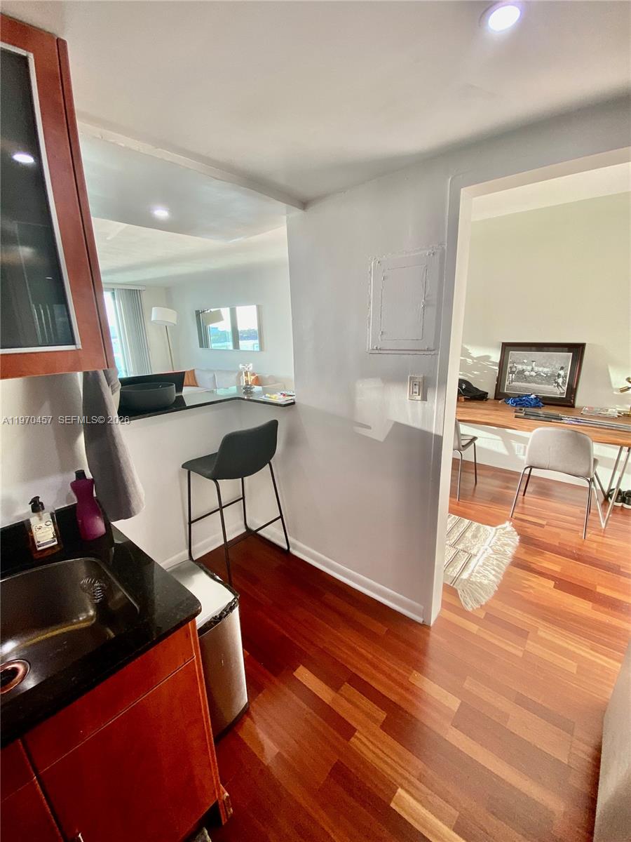 image Mirador 1000 (South Tower)11