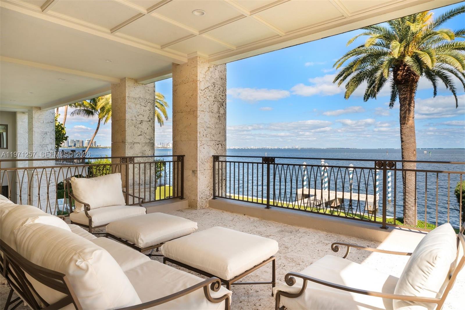 10 Tahiti Bch Is Rd Coral Gables, FL 33143