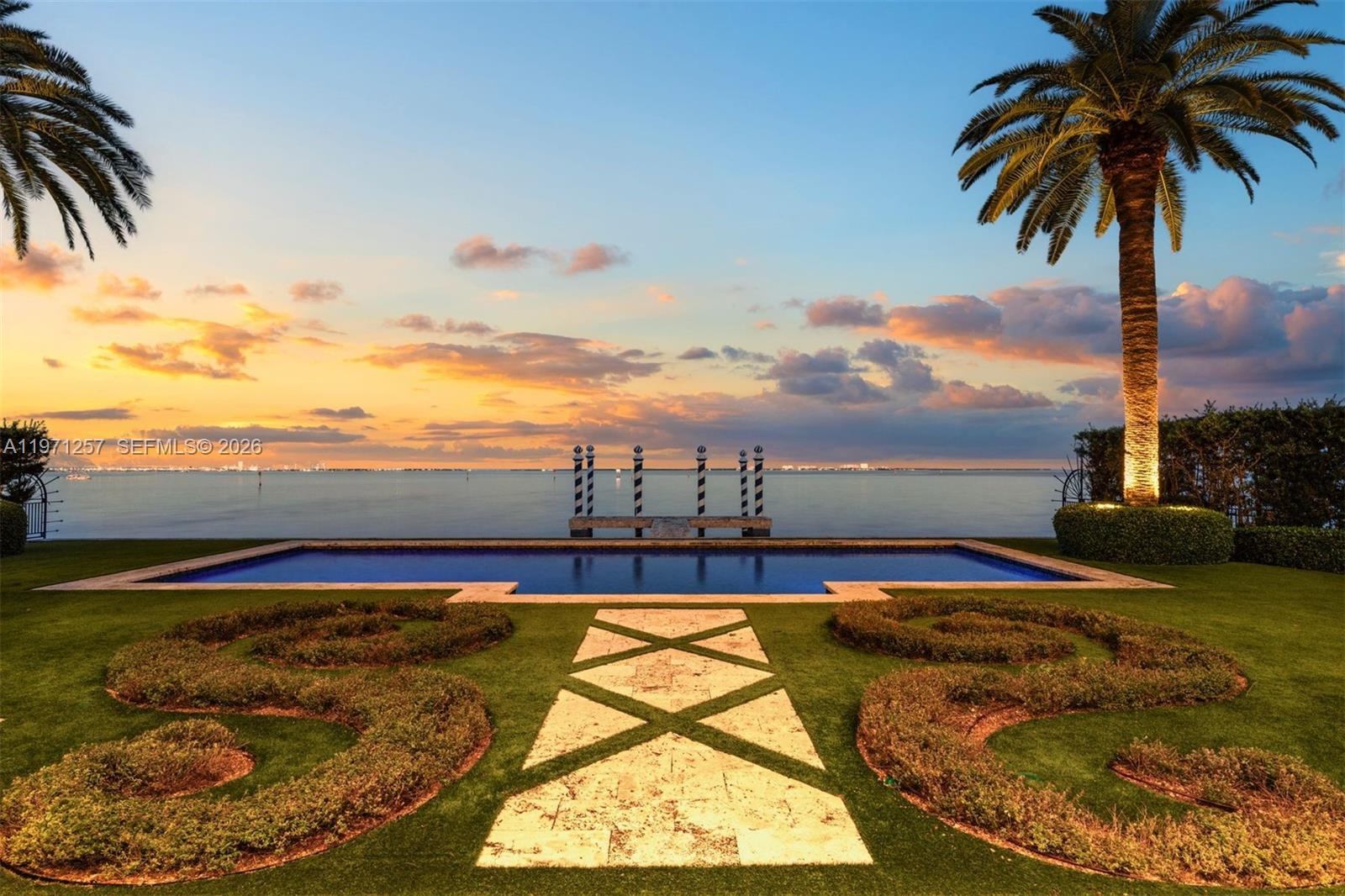 10 Tahiti Bch Is Rd Coral Gables, FL 33143