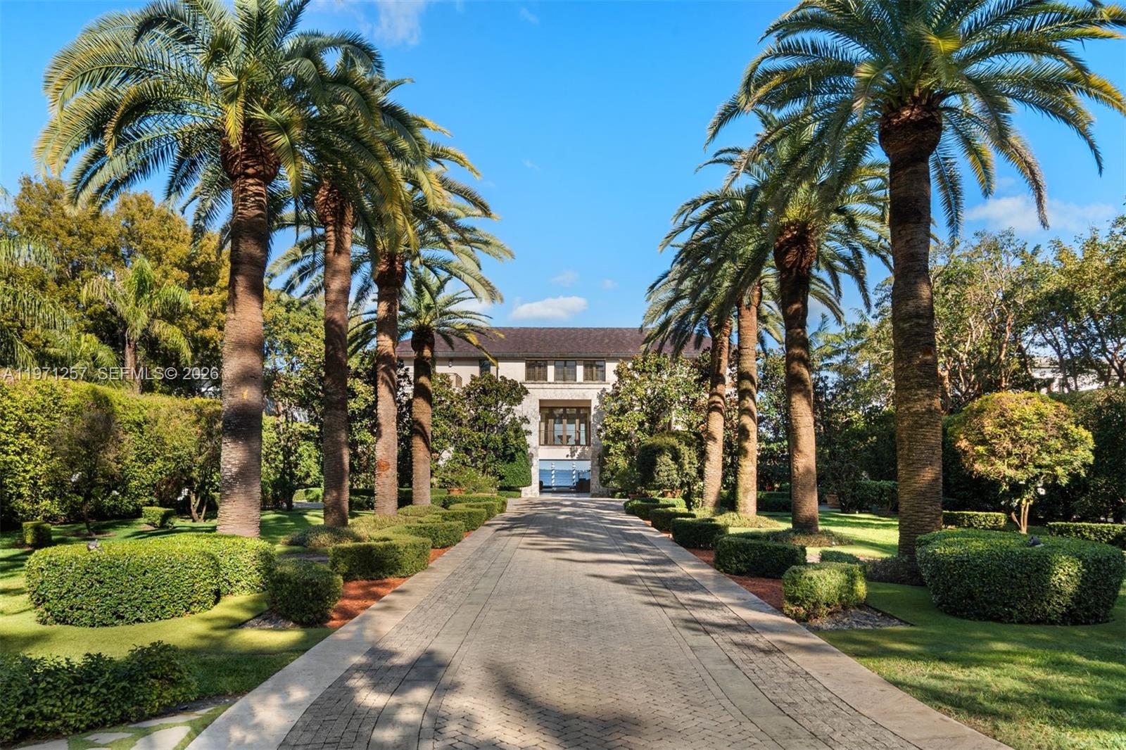 10 Tahiti Bch Is Rd Coral Gables, FL 33143