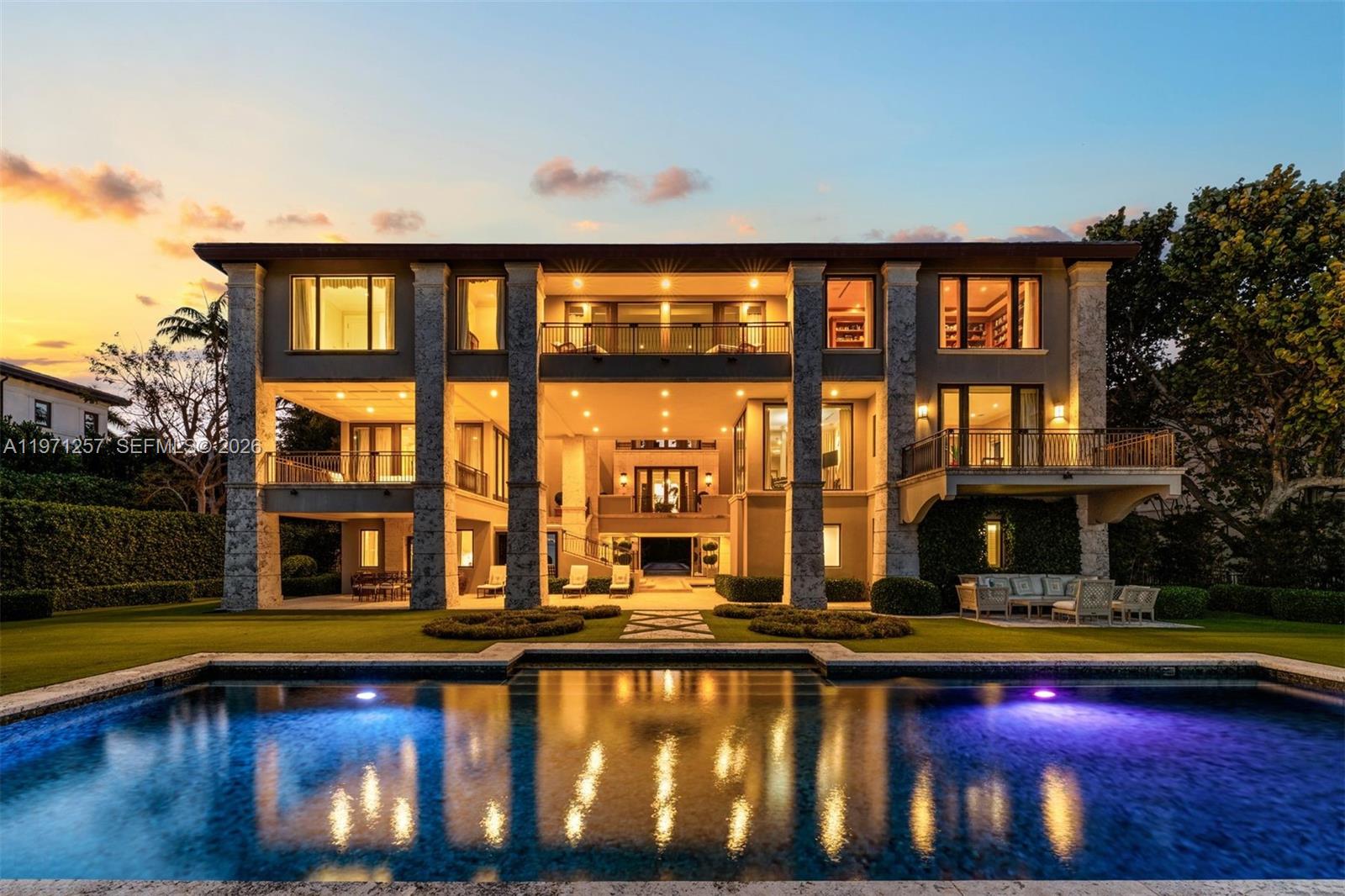 10 Tahiti Bch Is Rd Coral Gables, FL 33143