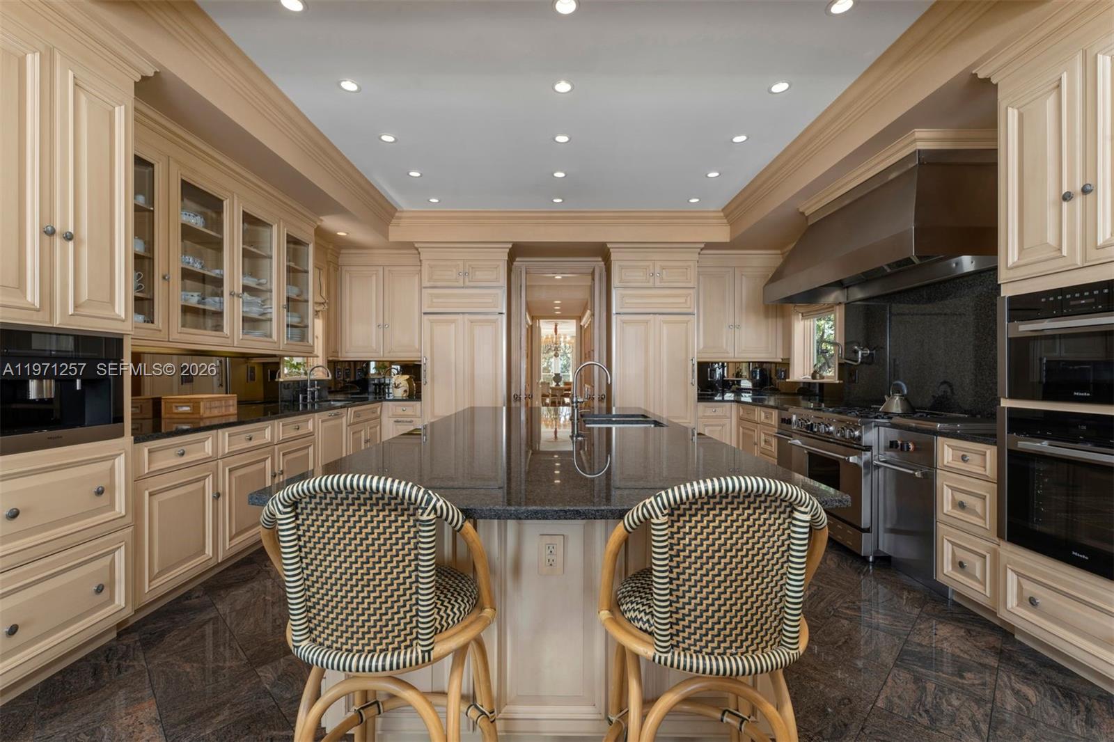 10 Tahiti Bch Is Rd Coral Gables, FL 33143