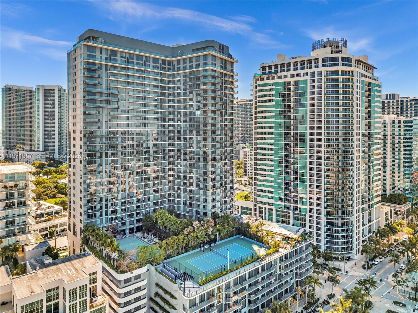 image Hyde Midtown53