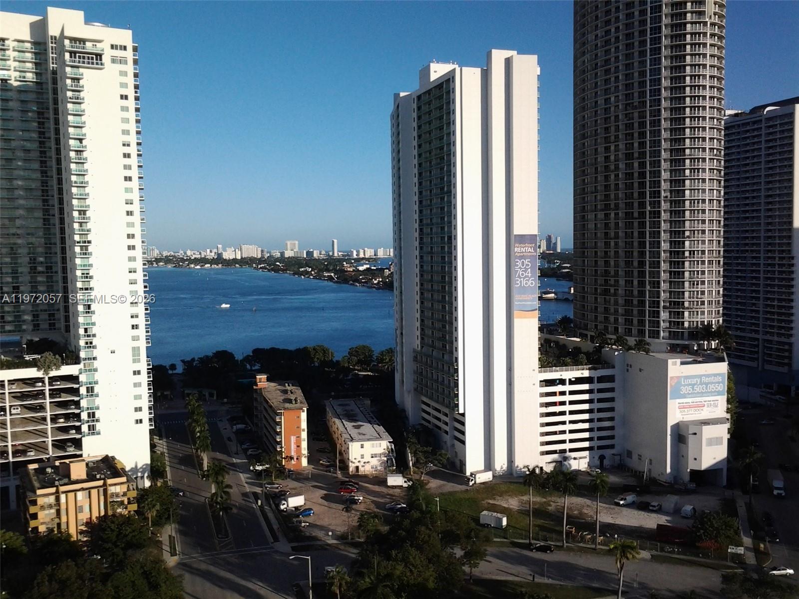image 1800 Biscayne Plaza1