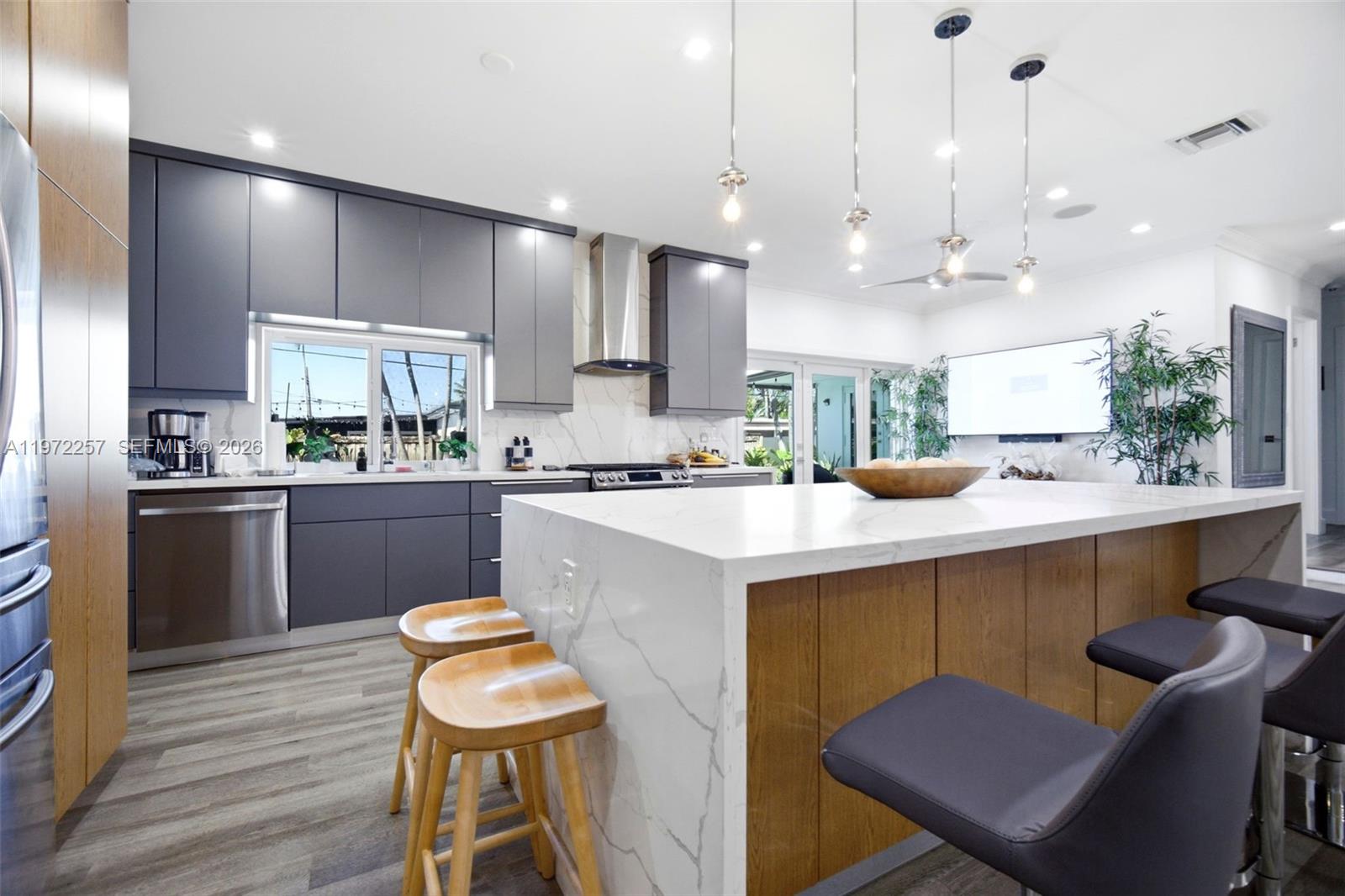 1871 NE 186th St North Miami Beach, FL 33179